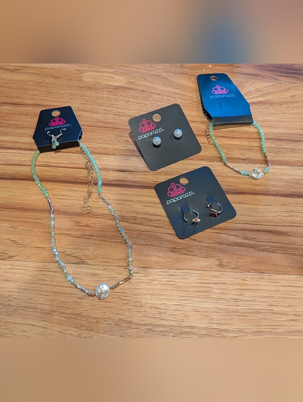 paparazzi Green Crystal Necklace And Bracelet Set With Paired Earrings
